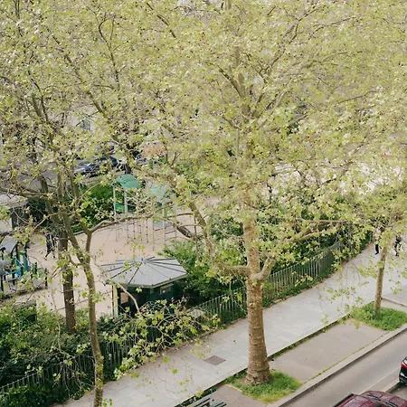Edgar - Jules Ferry Aparthotel 4*
